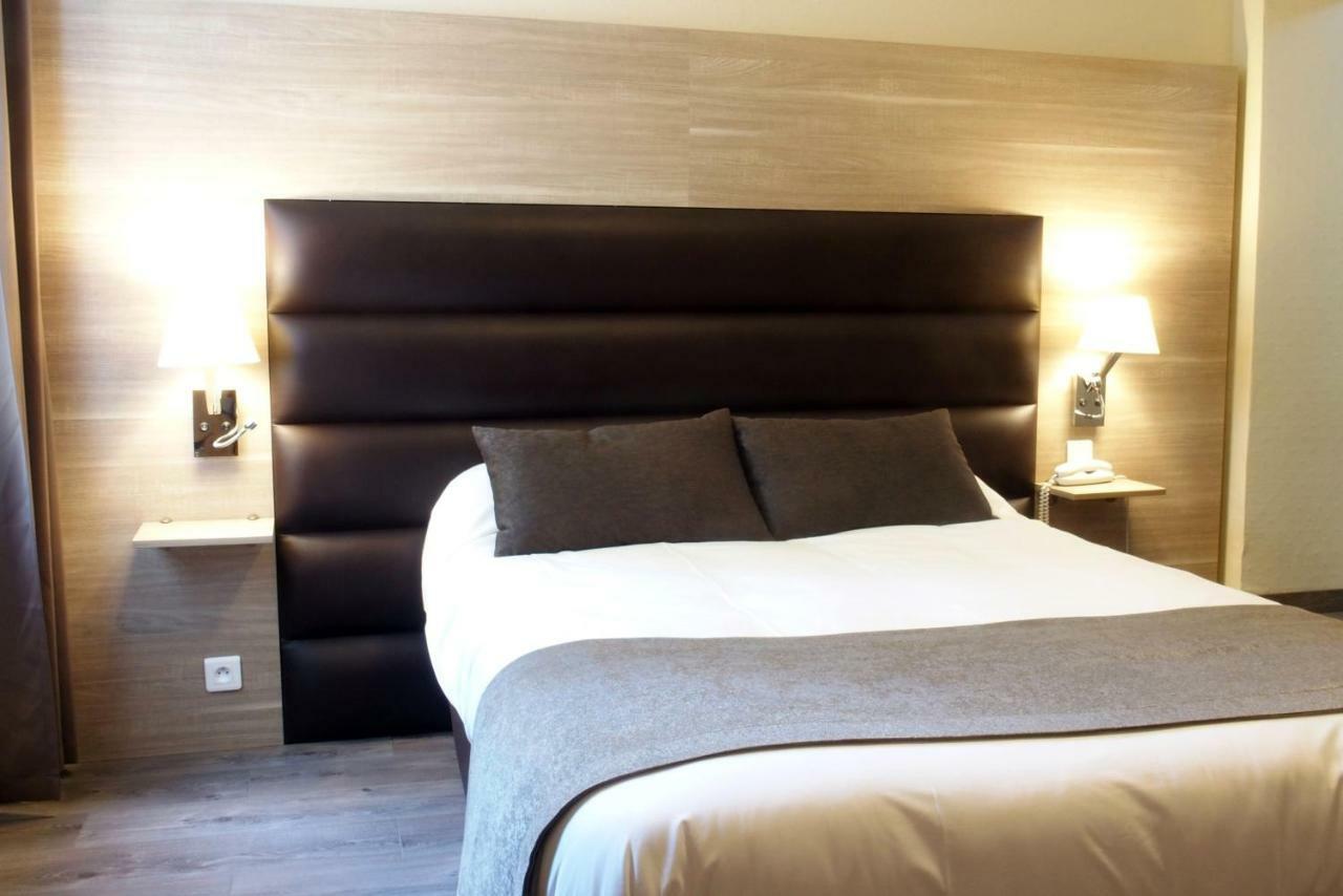 Logis Hotel - Auberge De L'Helix Rosoy  Exteriör bild